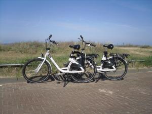 Kolesarjenje v okolici nastanitve Two Brothers Noordwijk Beach