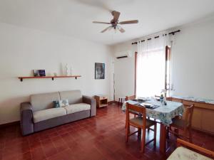 A seating area at Nulauro Home