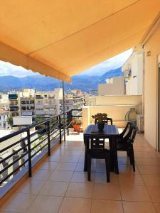 Un balcón o terraza en Central Square appartment with panoramic view