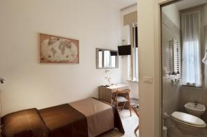 A bathroom at Hotel La Torre