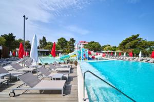 Swimmingpoolen hos eller tæt på Hotel Umag Plava Laguna