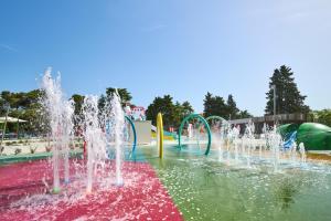 Swimmingpoolen hos eller tæt på Hotel Umag Plava Laguna