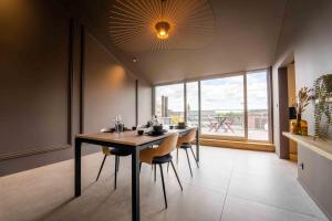 Foto de la galería de Luxury Penthouse & Terrace - Mons City Center en Mons