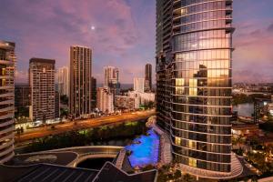 Piscina a Dorsett Gold Coast o a prop