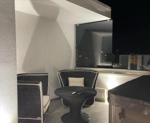 תמונה מהגלריה של 18 Dante Luxury Suites בקליארי