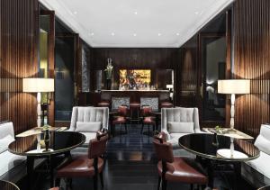 Uma área de estar em J.K. Place Roma - The Leading Hotels of the World