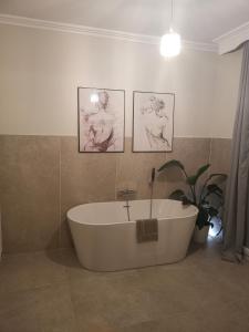 Chambre privée luxueuse Villa Monte 0ropa 욕실