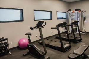 Gimnasio o equipamiento deportivo en Wingate by Wyndham Dieppe Moncton