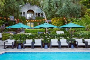 The swimming pool at or close to Kenwood Inn & Spa