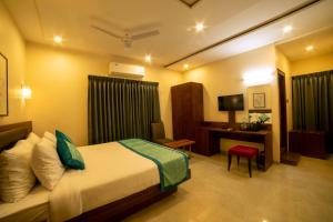 Gallery image of The Bliss Hotel in Hubli