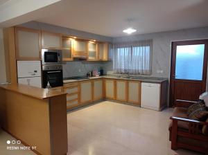 A kitchen or kitchenette at Casa Sambinho Gerês