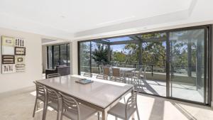 Avoca Beach的住宿－Edge luxury apartment - Close to beach，相簿中的一張相片