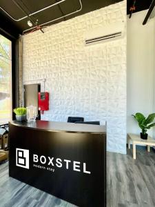 Certifikat, nagrada, logo ili neki drugi dokument izložen u objektu Boxstel - Modern Stay Hotel Downtown El Paso