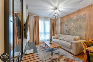 Seating area sa 5 STARS - Luxury Premium WELLNESS RESORT Zlatibor