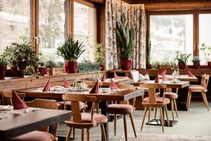 Restoran või mõni muu söögikoht majutusasutuses "Quality Hosts Arlberg" Hotel Garni Mössmer