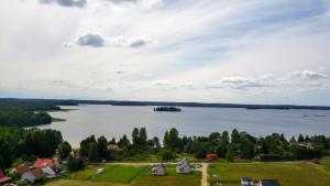 Peisaj natural din apropierea acestei cabane