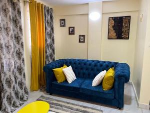 Ruby Modern Homes-1br-Nyeri, King'ong'o-Marriott पर बैठने की जगह