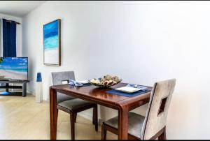 Posedenie v ubytovaní La Vista Azul - Lovely Spacious Condo close to Grace Bay - Free Wi-Fi