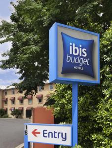 Um certificado, prêmio, placa ou outro documento exibido em ibis Budget Brisbane Airport