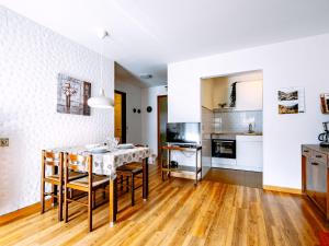 A cozinha ou cozinha compacta de Apartment Cisles by Interhome