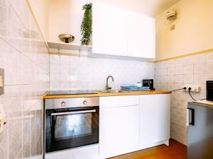 A cozinha ou cozinha compacta de Apartment Cisles by Interhome