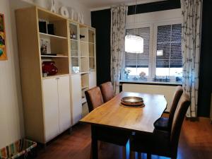 Una cocina o cocineta en Ferienwohnung am Keramikatelier