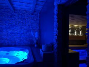 Bilde i galleriet til Villa Aruba & Private SPA Suites i Keszthely