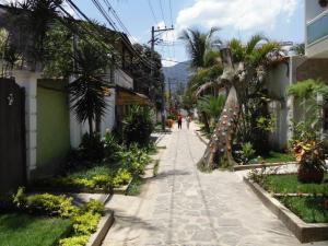 Garður fyrir utan Pousada da Gigoia - Barra da Tijuca