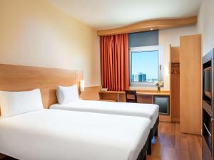 Легло или легла в стая в ibis Adana