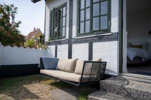 A seating area at Allinge Badehotel