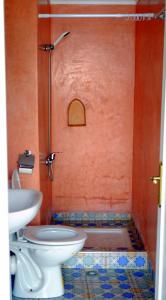 Bathroom sa Dar Omar Khayam