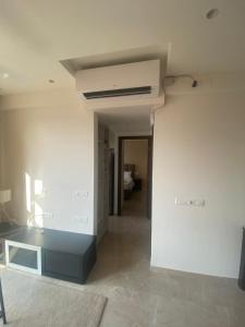 Зона вітальні в Maxxvalue Apartment Hiranandani Powai - RH5