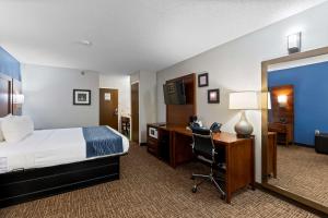 Postelja oz. postelje v sobi nastanitve Comfort Inn & Suites St Louis-Hazelwood