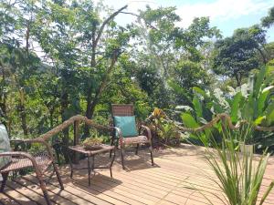 גינה חיצונית ב-Suites casa do indio jungle, a melhor vista da floresta