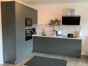 Una cocina o kitchenette en Lemke-Ferienwohnung