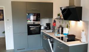 Una cocina o kitchenette en Lemke-Ferienwohnung