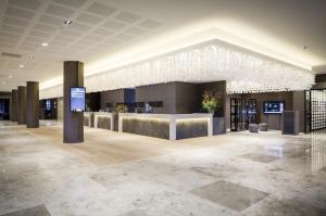 Predvorje ili recepcija u objektu Van Der Valk Hotel Zwolle