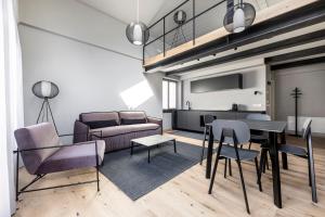 Prostor za sedenje u objektu Stay COOPER l CITY LOFT