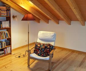 The library in the holiday home