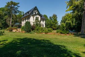 Vrt pred nastanitvijo Luxus Hotel Design Villa Ottilienruh Ilsenburg im Harz