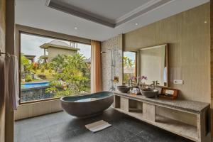 Bazen u ili blizu objekta Gynandha Ubud Cottage