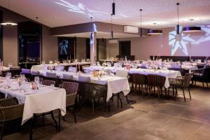 Restoran ili neka druga zalogajnica u objektu Sarana Hôtel & Spa