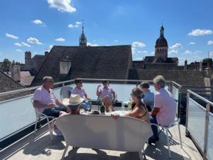 Les Terrasses de Notre Dame vendégei