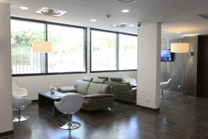 Atpūtas zona naktsmītnē All Suites Appart Hôtel Aéroport Paris Orly – Rungis