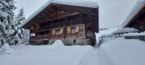 LACHAT appartement en chalet typique talvella