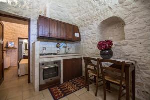 Cuina o zona de cuina de Bed and Breakfast Trulli San Leonardo