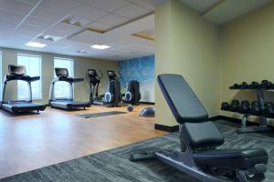 Posilňovňa alebo fitness centrum v ubytovaní Hyatt Place Ocean City Oceanfront