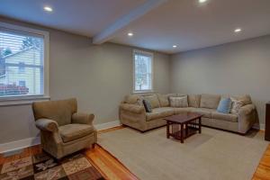 A seating area at Calla Lily Farmhouse