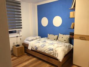 Una cama o camas en una habitación de Ferienwohnung "Frieda"