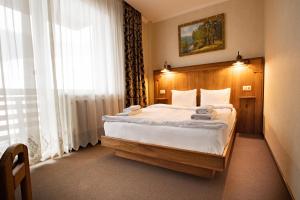 Ліжко або ліжка в номері Private Rooms in Hotel Lift 1R